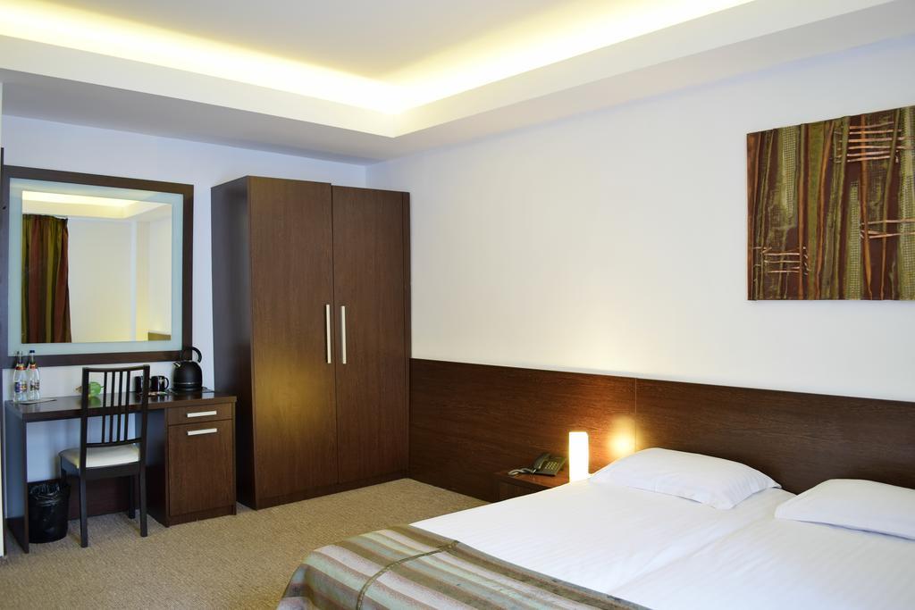 Hotel Smart 시나이아 외부 사진